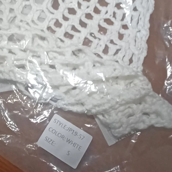NWT OLIVACEOUS White Crochet Coverup Shorts Women’s - Picture 2 of 10